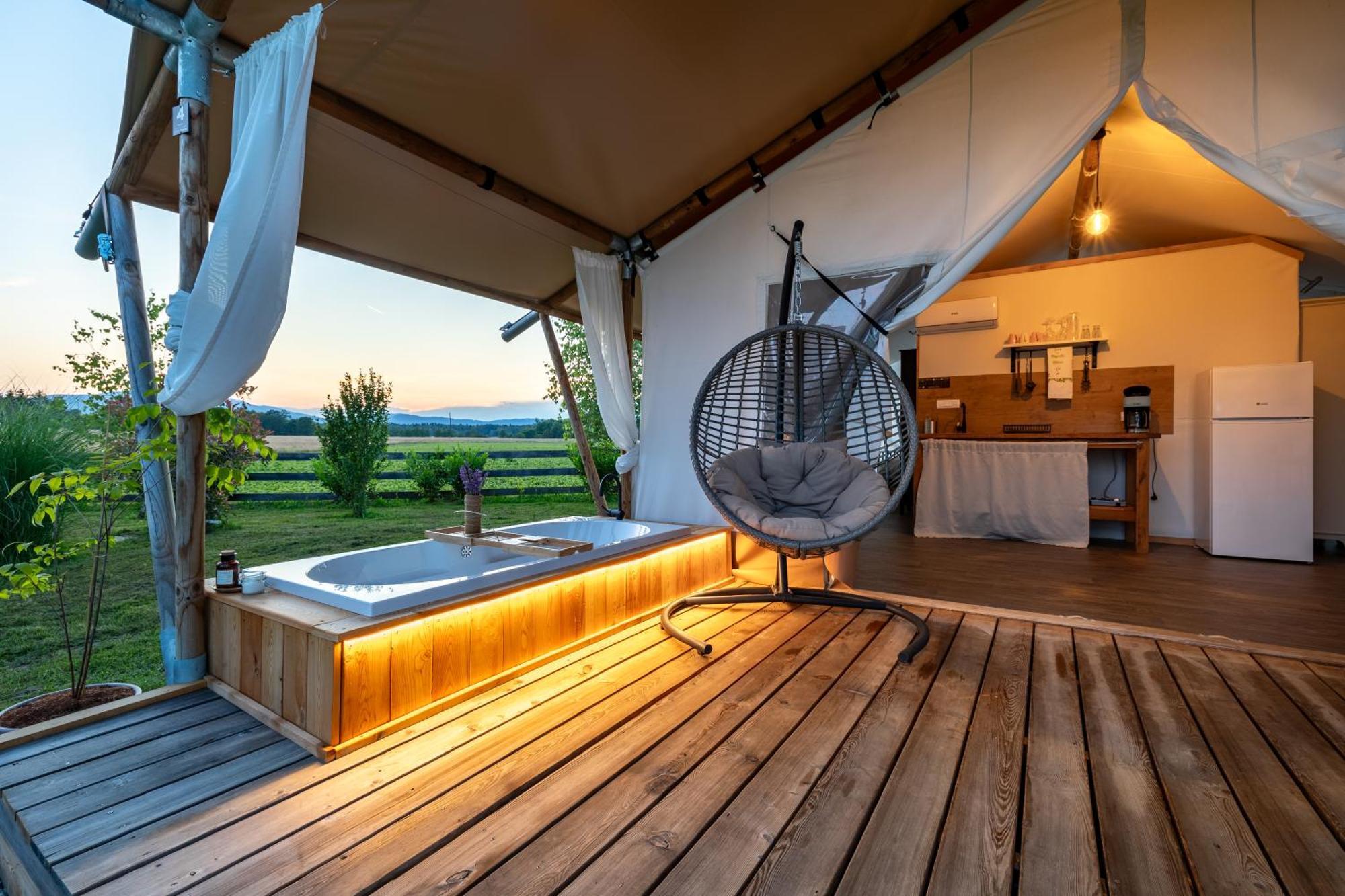 Glamping Kolpa Resort Gradac Kültér fotó