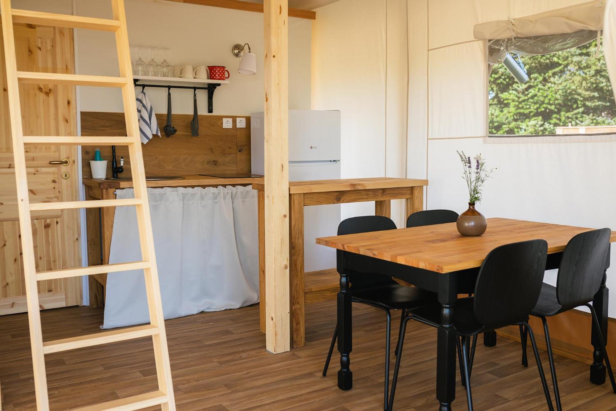 Glamping Kolpa Resort Gradac Kültér fotó